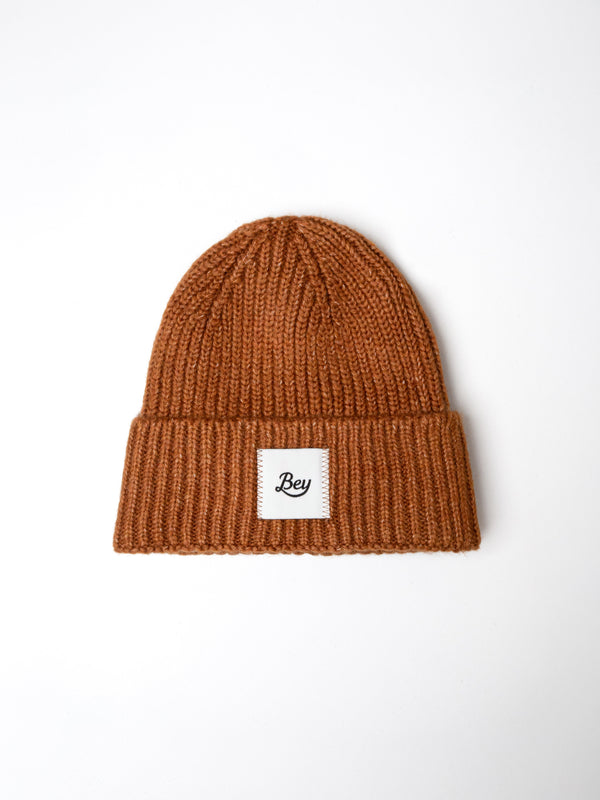 BEY YÜNLÜ ÖRGÜ BERE SÜTLÜ KAHVE