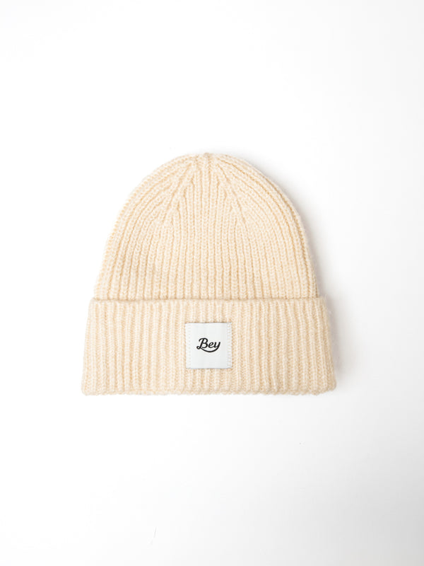 BEY YÜNLÜ ÖRGÜ BERE KIRIK BEYAZ