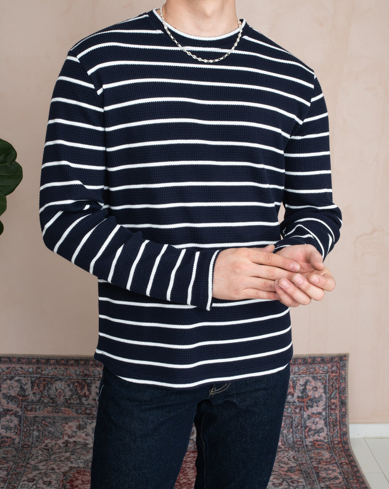 UZUN KOLLU ÇİZGİLİ ÖRME T-SHIRT